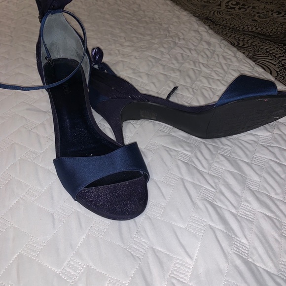 J Renee size 12 royal blue never worn - Picture 4 of 4